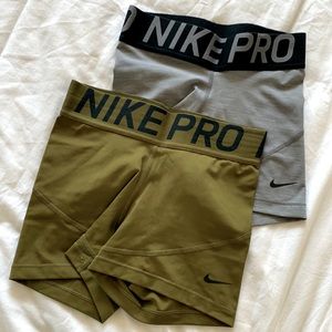 Nike Pro 3” Shorts XS Grey and Army Green